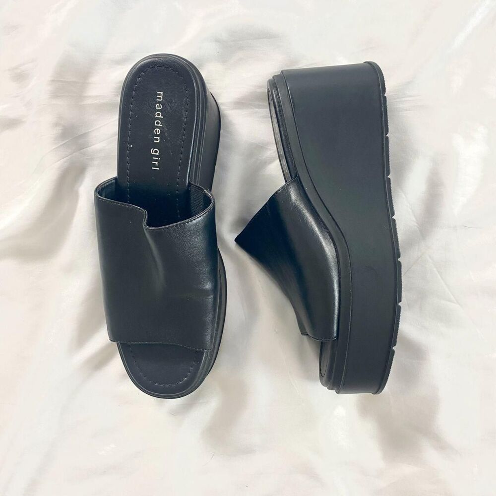 Madden Girl Chunky Open Toe 90s Style Retro Black Platform Slides US 8.5 - Picture 3 of 7